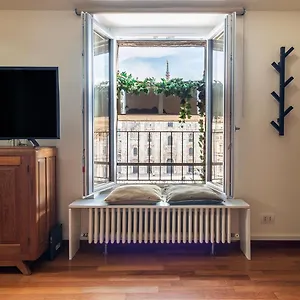 Easyhomes Duomo View , Milan Italie